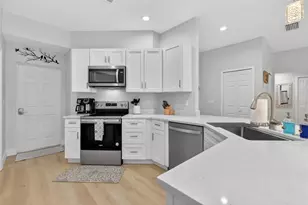 335 Vincent Dr, Mount Dora, FL 32757 - Photo 17