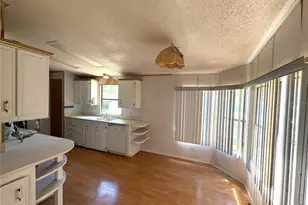 25034 Betton Hill, Leesburg, FL 34748 - Photo 3