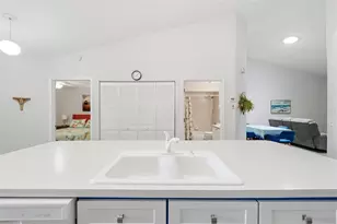 220 Juniper Way, Tavares, FL 32778 - Photo 9