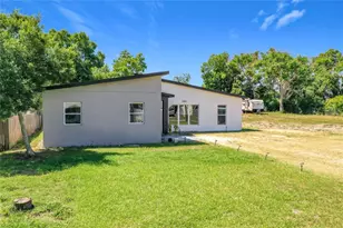 11426 Lakeview Dr, Leesburg, FL 34788 - Photo 3