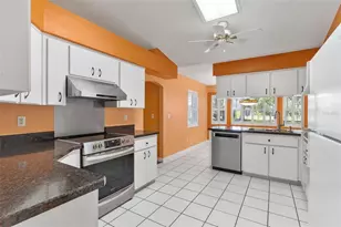 21905 King Alfred St, Leesburg, FL 34748 - Photo 11