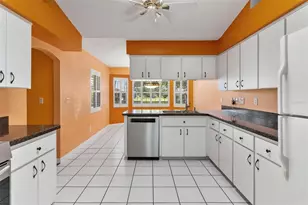21905 King Alfred St, Leesburg, FL 34748 - Photo 13