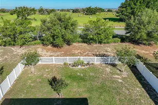 817 Laurel Vw Wy, Groveland, FL 34736 - Photo 13