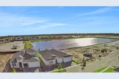 10693 NW Suncrest Loop, Port Saint Lucie, FL 34987 - Photo 5