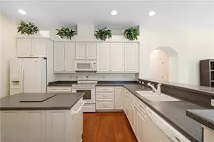 8061 Waterbury Way, Mount Dora, FL 32757 - Photo 17