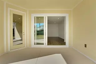991 Fiesta Key Cir, Lady Lake, FL 32159 - Photo 11