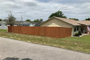 200 Bryan St, Eustis, FL 32726 - Photo 23