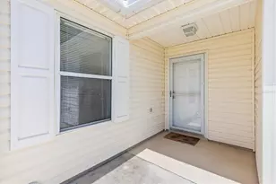 979 Smyrna St, The Villages, FL 32162 - Photo 3