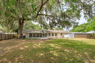 1300 Orange Ave, Tavares, FL 32778 - Photo 3