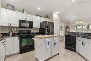 17270 SE 85th Willowick Cir, The Villages, FL 32162 - Photo 15