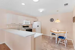 17449 SE 93rd Vine Ave, The Villages, FL 32162 - Photo 13
