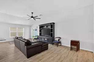 3725 Sugarberry Ln, The Villages, FL 32163 - Photo 11
