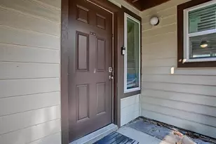 24104 Sandalwood Dr, Wildwood, FL 34785 - Photo 5