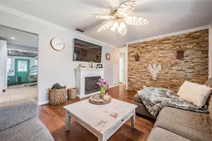127 Connie Ave, Tampa, FL 33613 - Photo 9