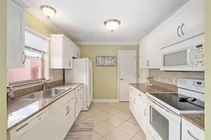 966 Avalon Ave, The Villages, FL 32159 - Photo 15
