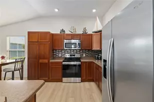 3240 Islawild Way, The Villages, FL 32163 - Photo 11