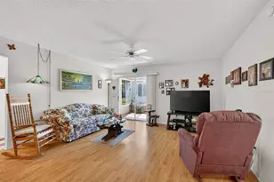 1806 Englewood St, The Villages, FL 32162 - Photo 13
