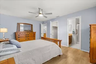 300 Varnville Way, The Villages, FL 32162 - Photo 17