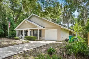1274 N Palmetto Cir, Eustis, FL 32726 - Photo 29
