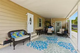 111 Winterberry Ave, Wildwood, FL 34785 - Photo 5