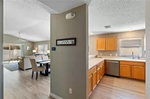 1666 Summerchase Loop, The Villages, FL 32162 - Photo 3