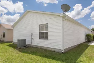 2427 Southern Oak St, The Villages, FL 32162 - Photo 9