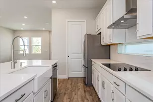 9865 Peebles St, Orlando, FL 32827 - Photo 9