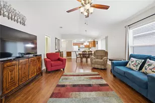 3076 Gulfport Ct, The Villages, FL 32163 - Photo 11
