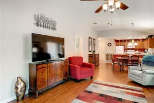 3076 Gulfport Ct, The Villages, FL 32163 - Photo 11