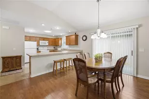 3076 Gulfport Ct, The Villages, FL 32163 - Photo 5