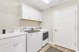 1054 Joette Pl, The Villages, FL 34762 - Photo 23
