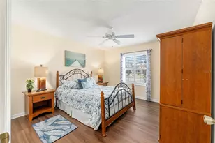1021 Golden Grove Dr, The Villages, FL 32162 - Photo 19