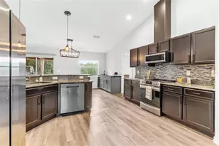 326 Woodland Trl, Lady Lake, FL 32159 - Photo 17