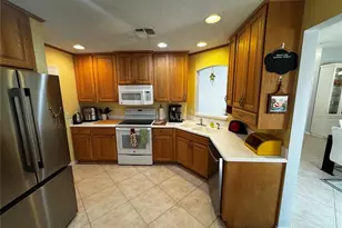 1524 Martinez Dr, Lady Lake, FL 32159 - Photo 5