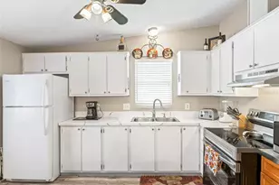 1809 Daffodil Ln, The Villages, FL 32159 - Photo 7