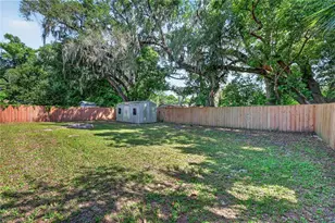 706 Mission Dr, Wildwood, FL 34785 - Photo 43