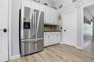7817 Laurel View Dr, Mount Dora, FL 32757 - Photo 13