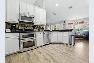7817 Laurel View Drive, Mount Dora, FL 32757 - Photo 11