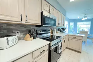 32676 Oak Park Dr, Leesburg, FL 34748 - Photo 17