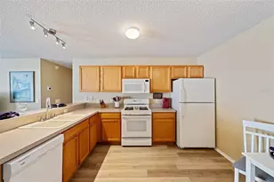 8221 SE 169th Palownia Loop, The Villages, FL 32162 - Photo 15