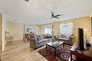 8221 SE 169th Palownia Loop, The Villages, FL 32162 - Photo 11