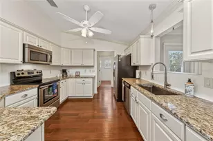 854 Fenwick Loop, The Villages, FL 32163 - Photo 3