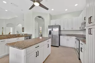 10180 Lake Miona Way, Oxford, FL 34484 - Photo 7