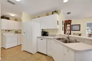 17395 SE 82nd Pecan Terrace, The Villages, FL 32162 - Photo 15