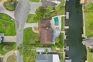 9235 W Harbor Isle Ct, Crystal River, FL 34429 - Photo 35