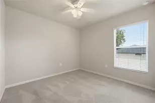 306 Stone Point Ln, Lady Lake, FL 32159 - Photo 21