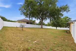 306 Stone Point Ln, Lady Lake, FL 32159 - Photo 31