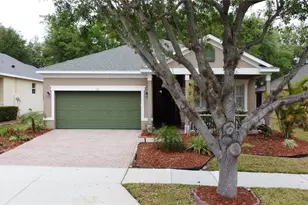 135 Crepe Myrtle Dr, Groveland, FL 34736 - Photo 5