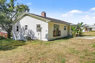 1725 Hamilton St, Eustis, FL 32726 - Photo 3