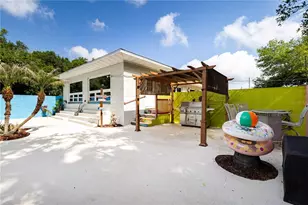 210 Donna St, Tavares, FL 32778 - Photo 27